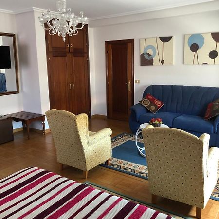 Hostal Juan Rosal Екстер'єр фото