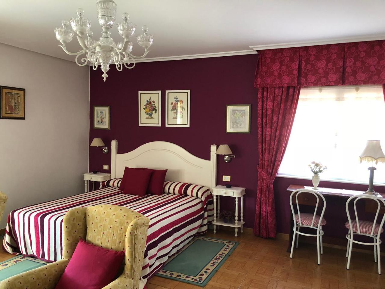 Hostal Juan Rosal Екстер'єр фото