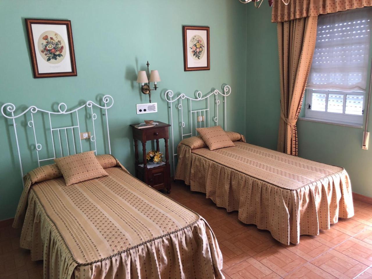 Hostal Juan Rosal Екстер'єр фото