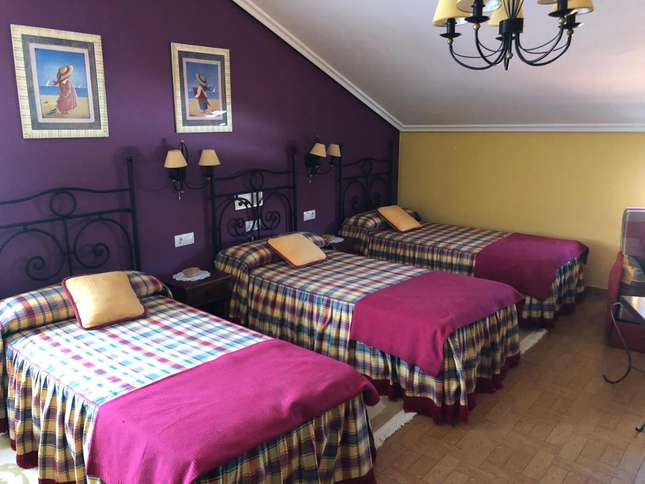 Hostal Juan Rosal Екстер'єр фото
