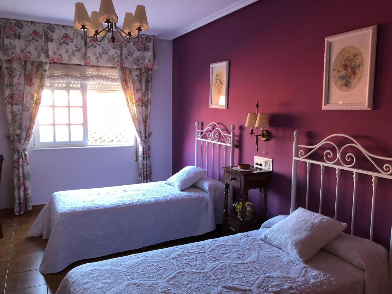 Hostal Juan Rosal Екстер'єр фото